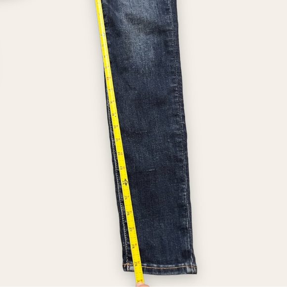 AMERICAN EAGLE - AE Ne(x)t Level Super High-Waisted Jegging in Medium Wash, 29” - Picture 15 of 16